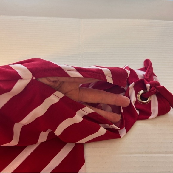 Croft & Barrow red and white short open sleeve womens medium top with ties - Picture 7 of 9